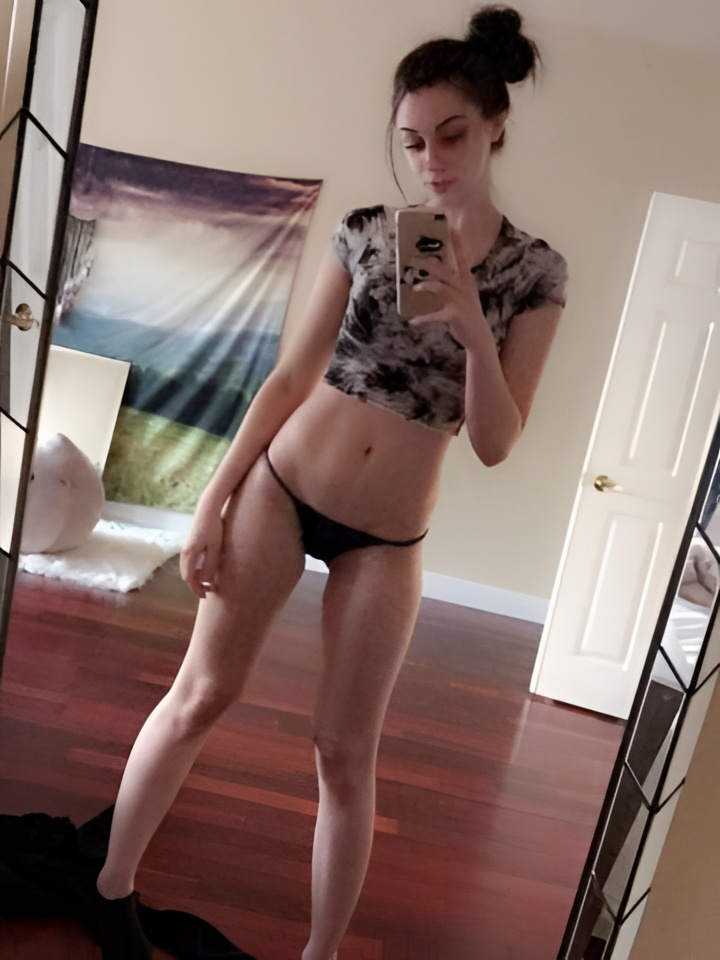 Василиса привлекальеная девушка из Суровикино цена от 3000 руб