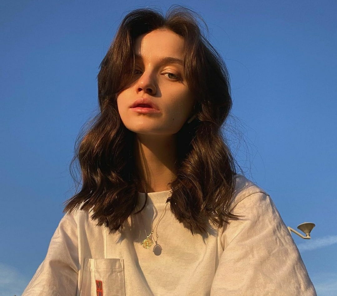 Вероника привлекальеная девушка из Суровикино цена от 3500 руб